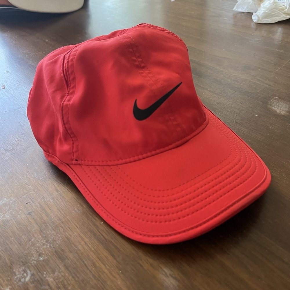 Nike Youth Unisex DRI-FIT Tennis Featherlight Cap Red 739376 Strap Back